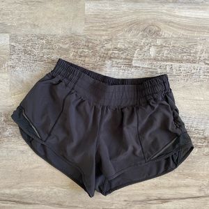 Hottie Hot Lined Short 2.5